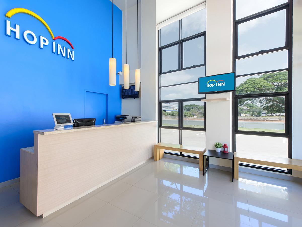 Hop Inn Nakhon Szavan Kültér fotó