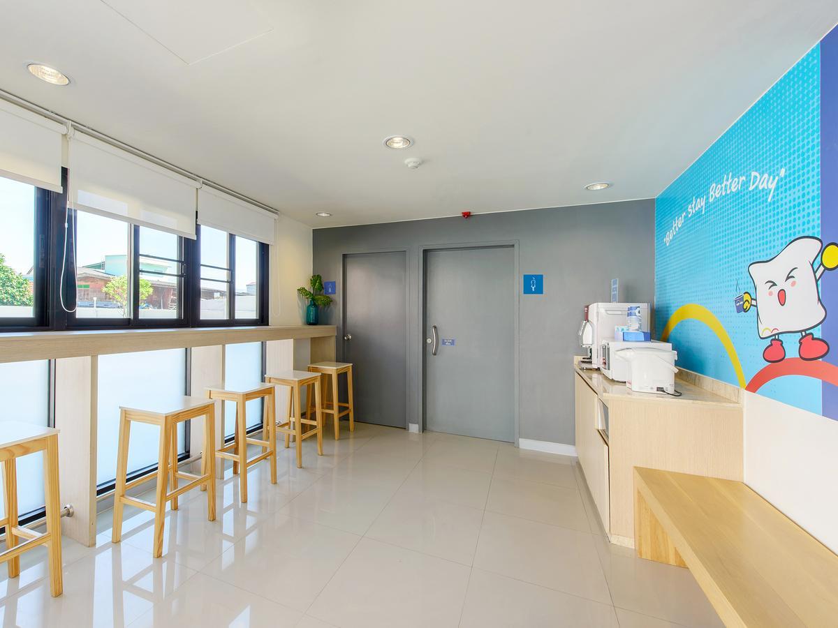 Hop Inn Nakhon Szavan Kültér fotó