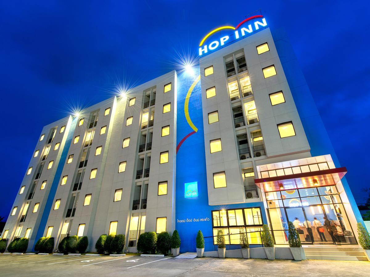 Hop Inn Nakhon Szavan Kültér fotó